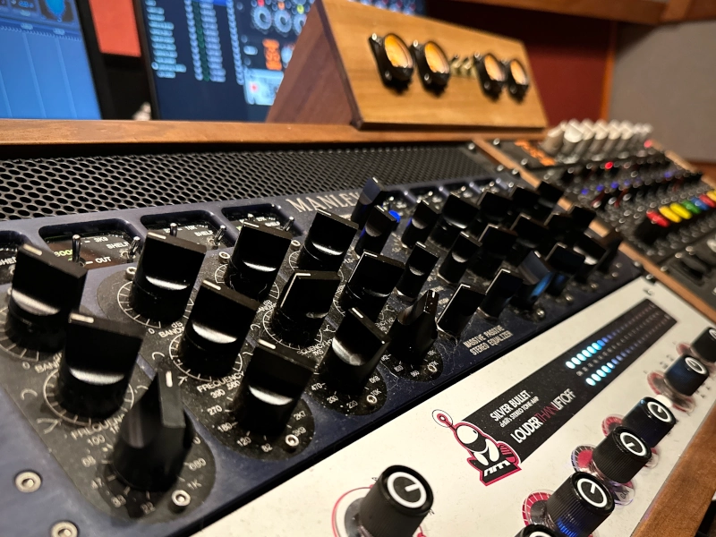 Analog Mastering Studio