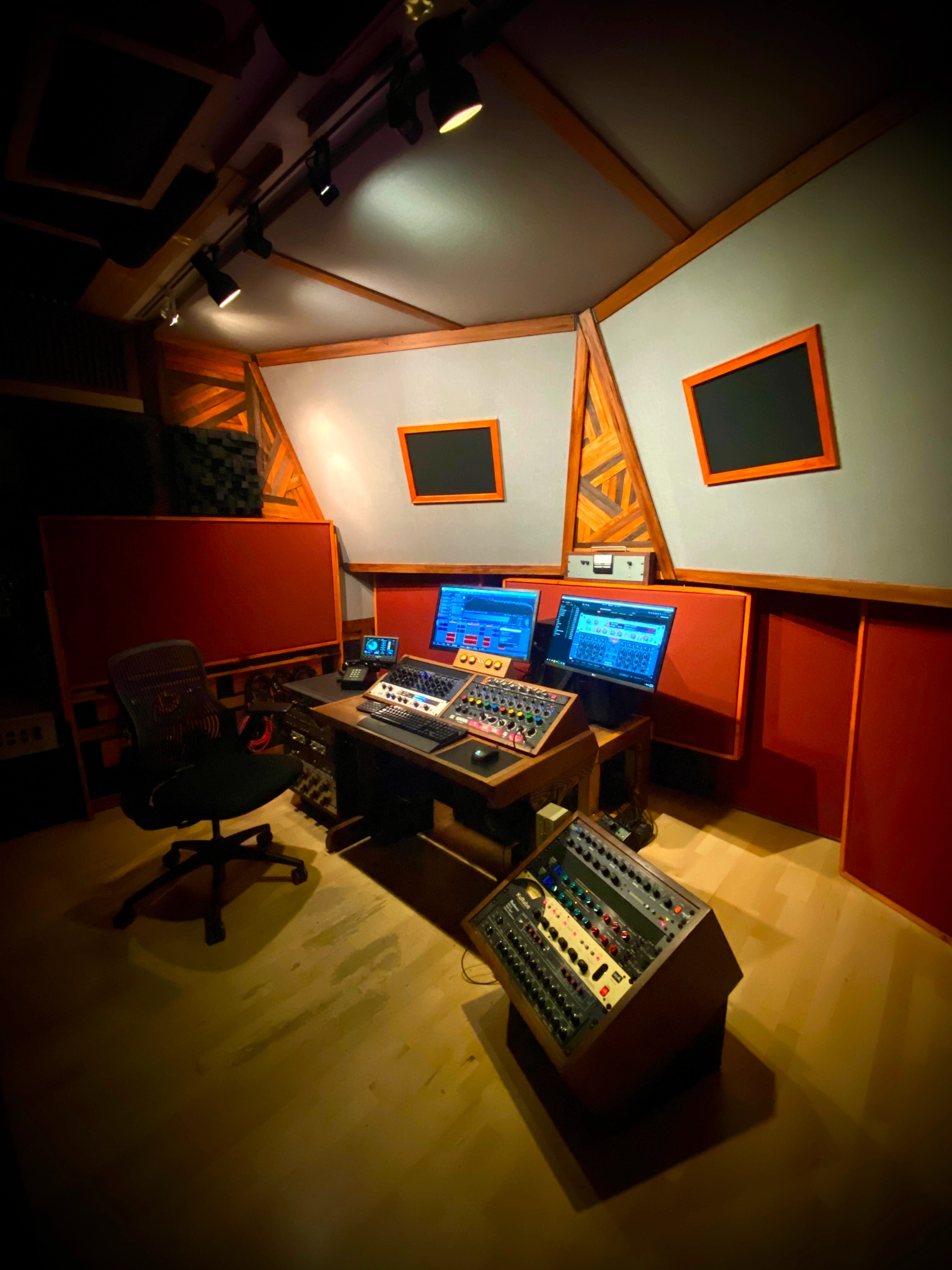 Mastering Studio